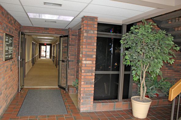 7820 N University St, Peoria, IL 61614